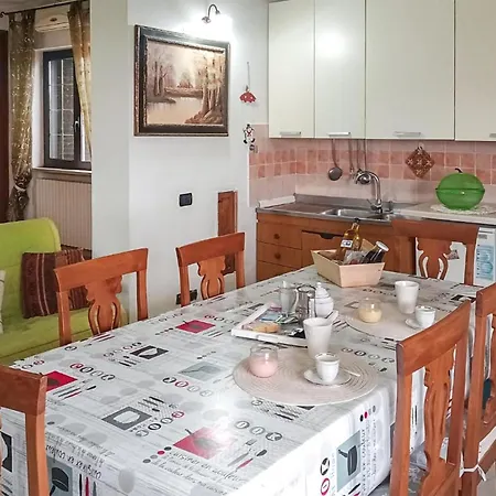 Apartament Gorgeous In With Wifi Malvito